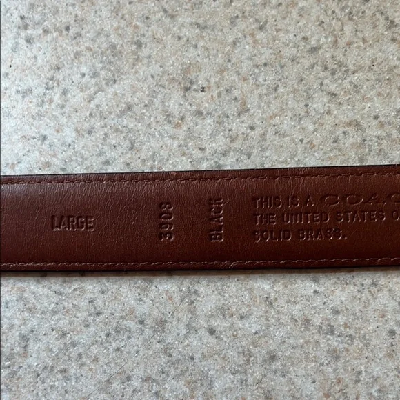 Coach 90s vintage Black Leather Belt with Engraved brass Buckle large - Picture 3 of 6